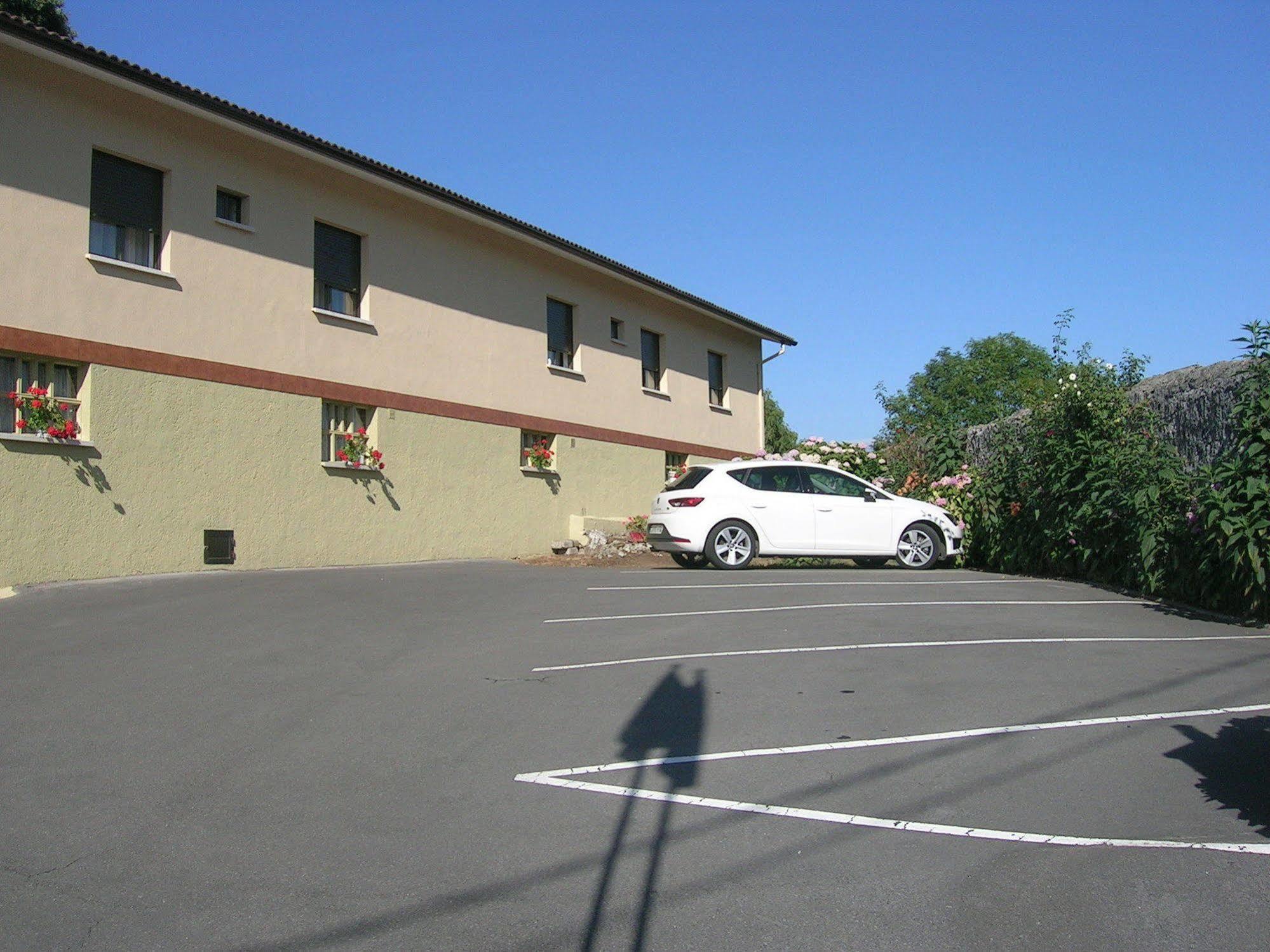 Hotel La Encina Celorio
